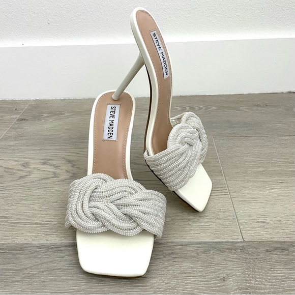 Steve Madden applaud white beaded heels sandals - Picture 4 of 9